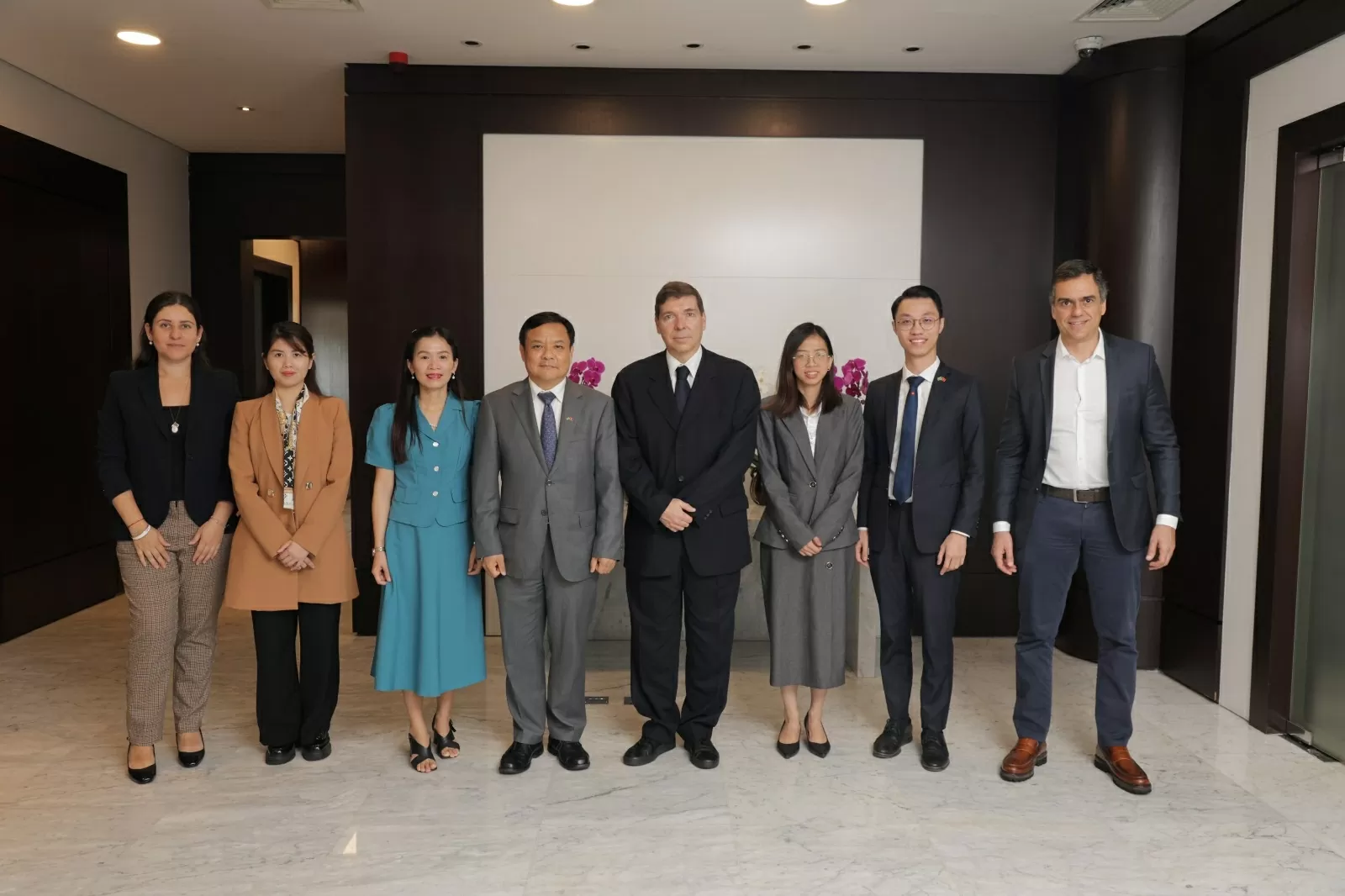 Đại sứ Việt Nam tại Brazil Bùi Văn Nghị thúc đẩy giao thương, kết nối kinh tế tại São Paulo