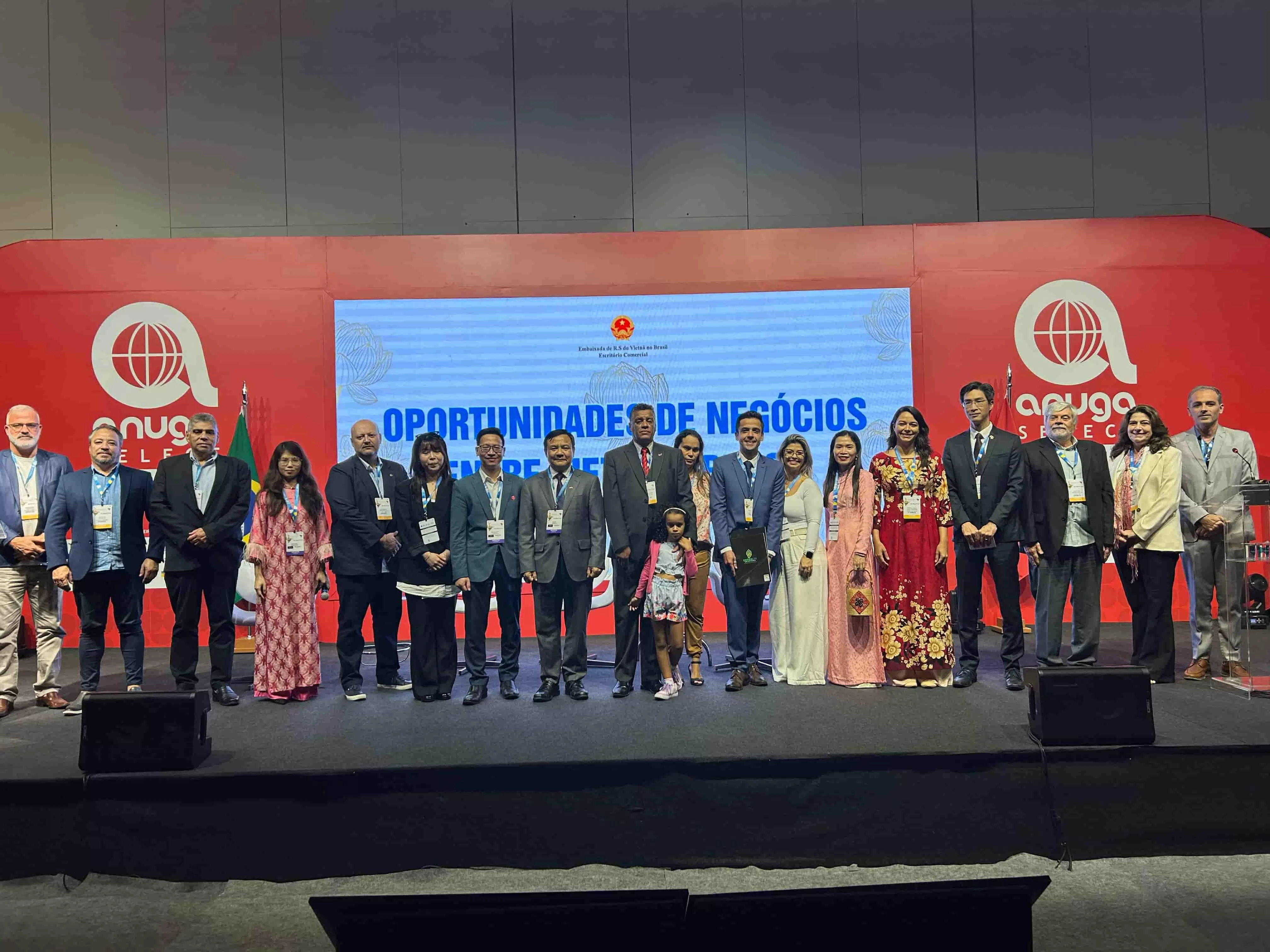 Đại sứ Bùi Văn Nghị: Hội nghị Thượng đỉnh BRICS Đại sứ Bùi Văn Nghị: Hội nghị Thượng đỉnh BRICS