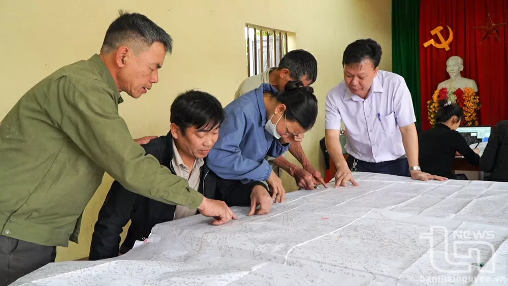 Trung tâm Phát triển quỹ đất huyện Phú Bình công khai quy hoạch Khu công nghiệp Yên Bình 3 để người dân địa phương nắm bắt, đồng thuận, thực hiện công tác giải phóng mặt bằng đúng tiến độ. Trung tâm Phát triển quỹ đất huyện Phú Bình công khai quy hoạch Khu công nghiệp Yên Bình 3 để người dân địa phương nắm bắt, đồng thuận, thực hiện công tác giải phóng mặt bằng đúng tiến độ.