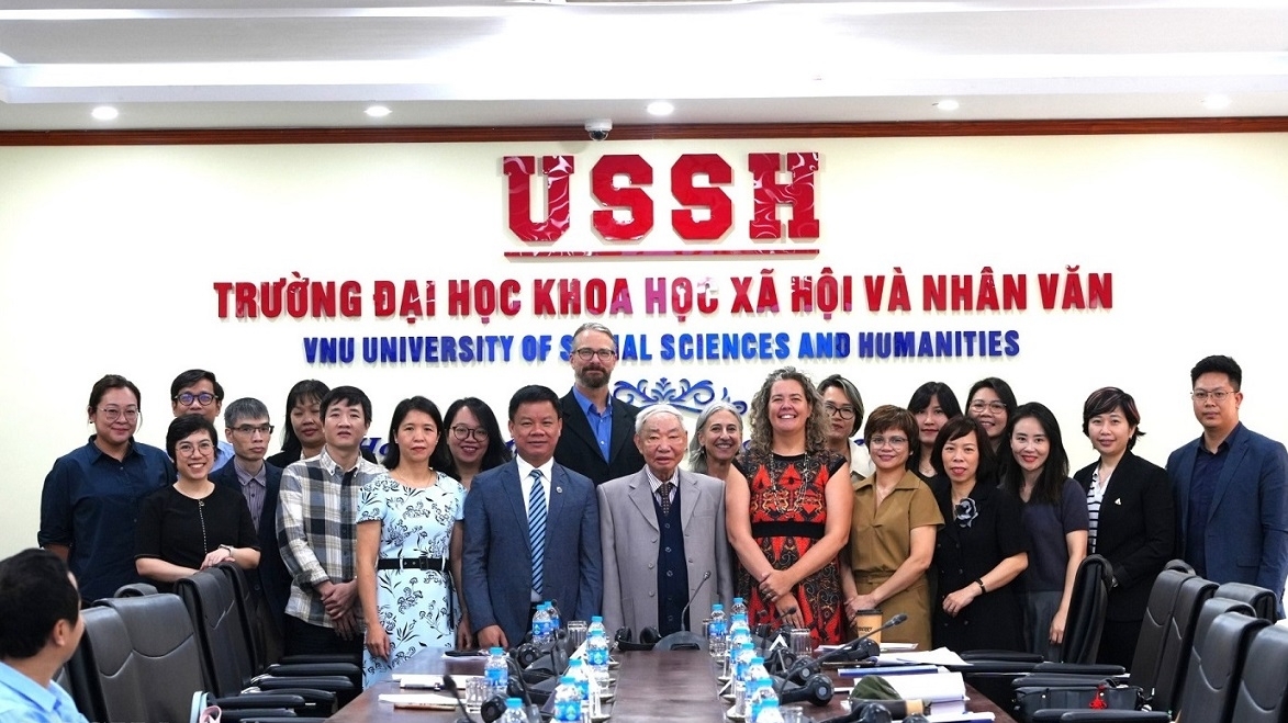 Những vấn đề nổi bật trong giảng dạy và nghiên cứu Hoa Kỳ học và châu Mỹ học