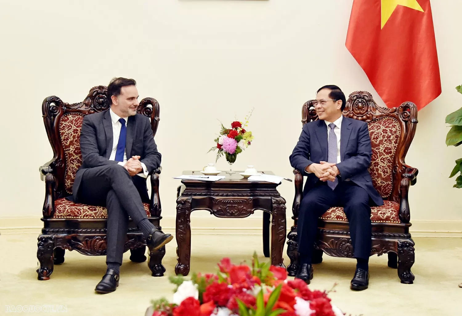 Phó Thủ tướng, Bộ trưởng Ngoại giao Bùi Thanh Sơn tiếp Bộ trưởng đặc trách Ngoại thương và người Pháp ở nước ngoài