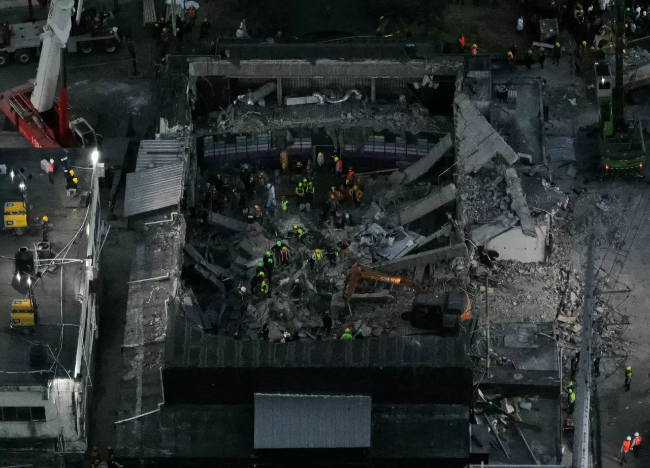 Một góc nhìn từ máy bay không lái cho thấy các công nhân đang tham gia công tác cứu hộ tại hiện trường câu lạc bộ đêm Jet Set bị sập ở Santo Domingo, Cộng hòa Dominican, ngày 9/4. (Nguồn: Reuters)