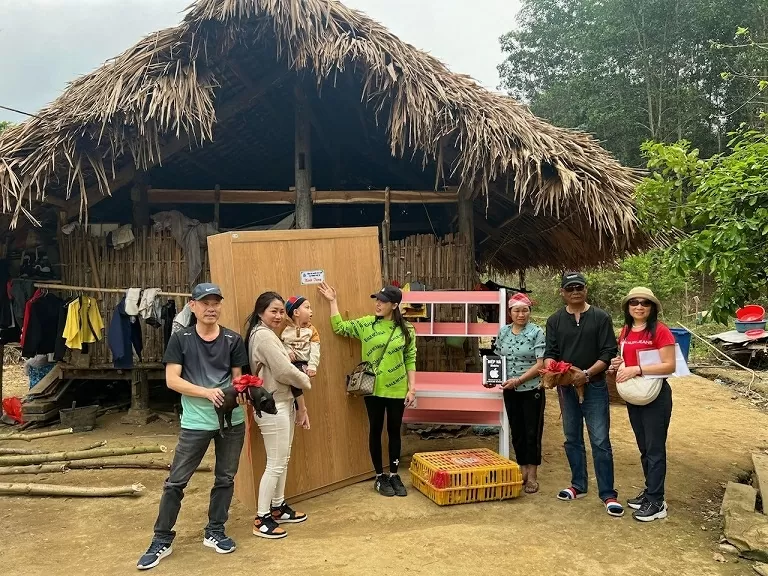 Tấm lòng của người Việt tại Bỉ hướng về đồng bào trong nước Tấm lòng của người Việt tại Bỉ hướng về đồng bào trong nước