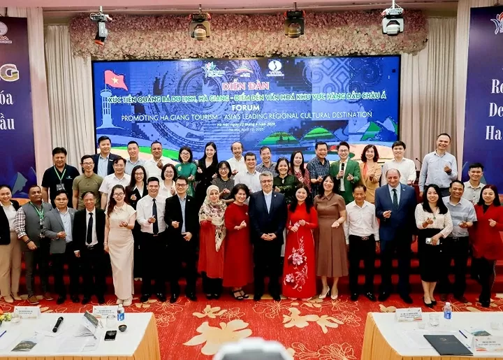 Xây dựng Hà Giang trở thành điểm đến du lịch hấp dẫn, phát triển bền vững Xây dựng Hà Giang trở thành điểm đến du lịch hấp dẫn, phát triển bền vững