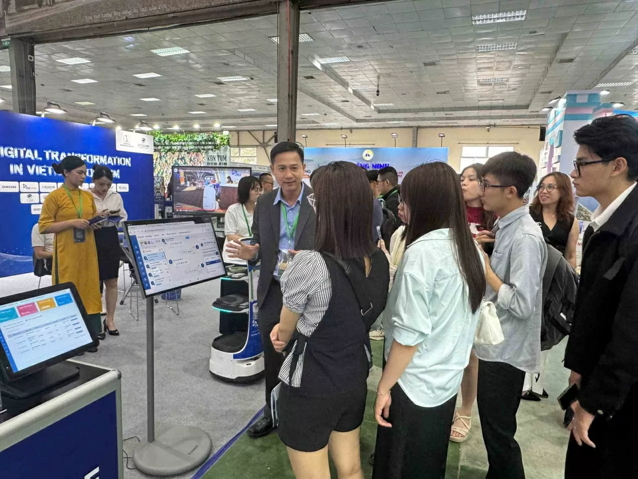 Ứng dụng công nghệ số: Điểm sáng tại Hội chợ Du lịch quốc tế VITM - Hà Nội 2025