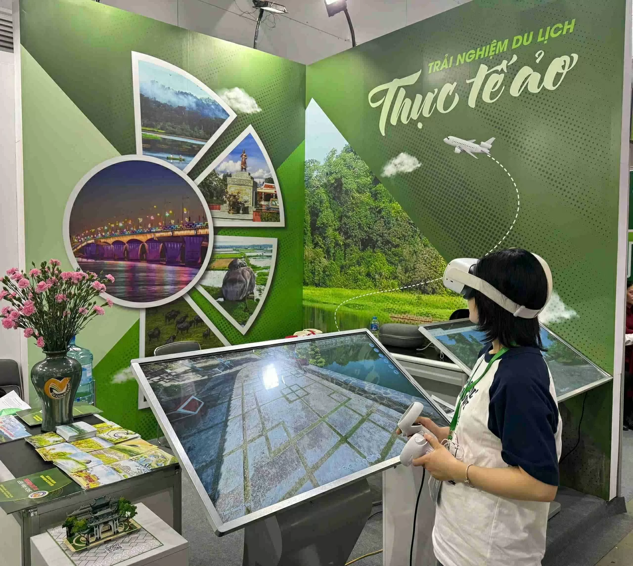 Ứng dụng công nghệ số: Điểm sáng tại Hội chợ Du lịch quốc tế VITM - Hà Nội 2025 Ứng dụng công nghệ số: Điểm sáng tại Hội chợ Du lịch quốc tế VITM - Hà Nội 2025