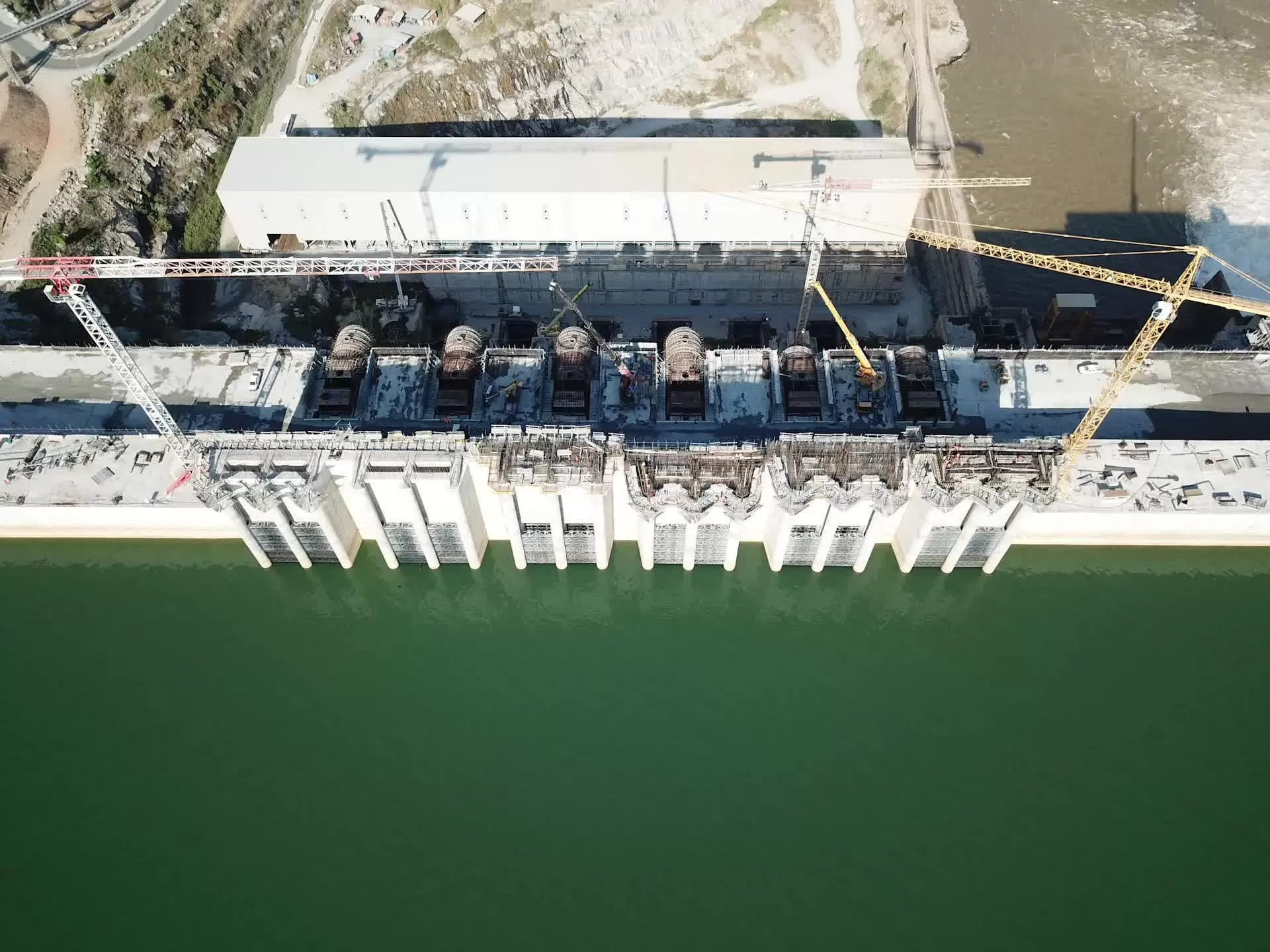 Đập Đại Phục Hưng Ethiopia (GERD) đã hoàn thành 98,66 phần trăm, với sáu tổ máy phát điện hiện đang hoạt động.