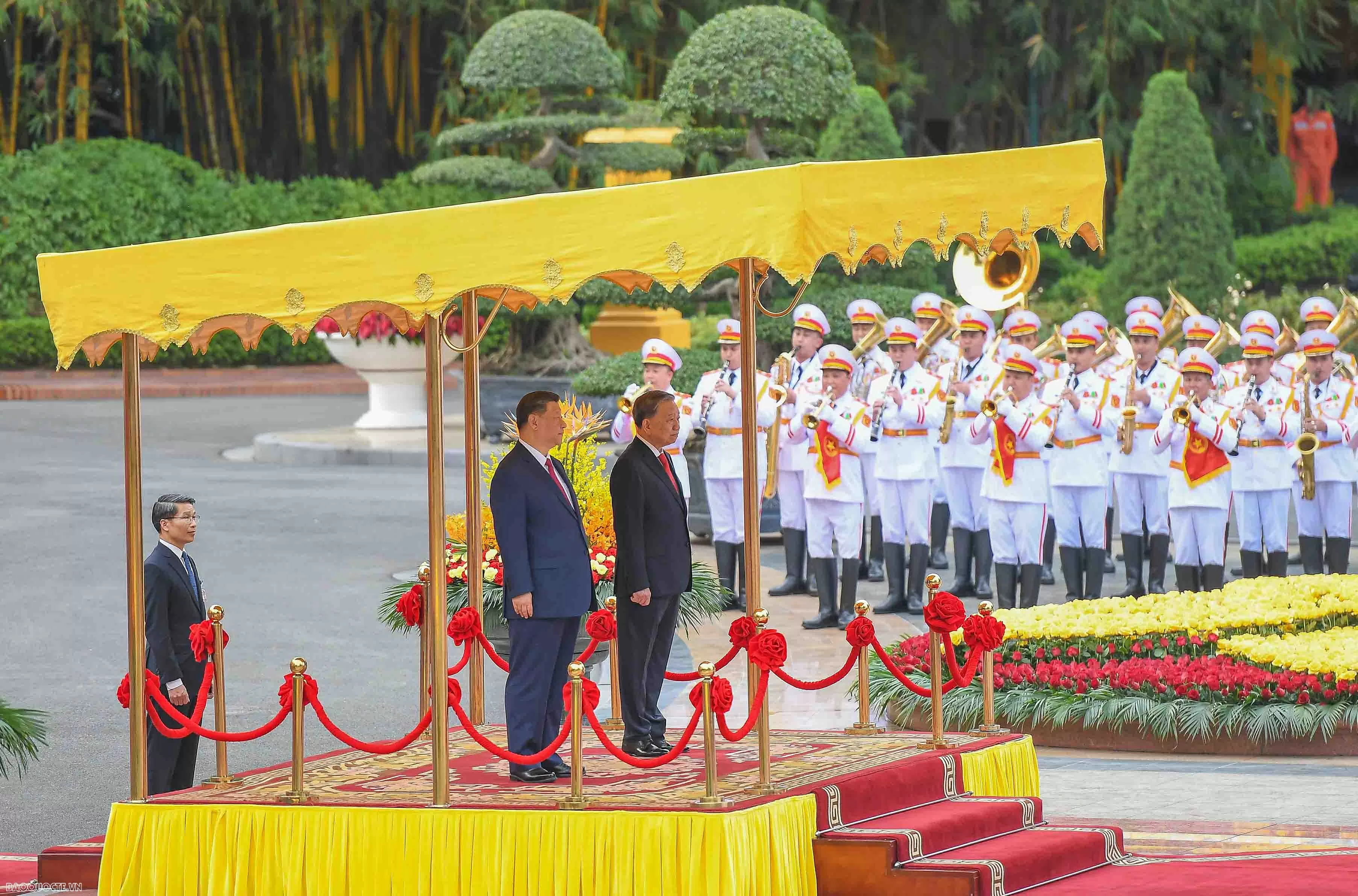 21 phát đại bác chào mừng Tổng Bí thư, Chủ tịch nước Tập Cận Bình thăm cấp Nhà nước Việt Nam