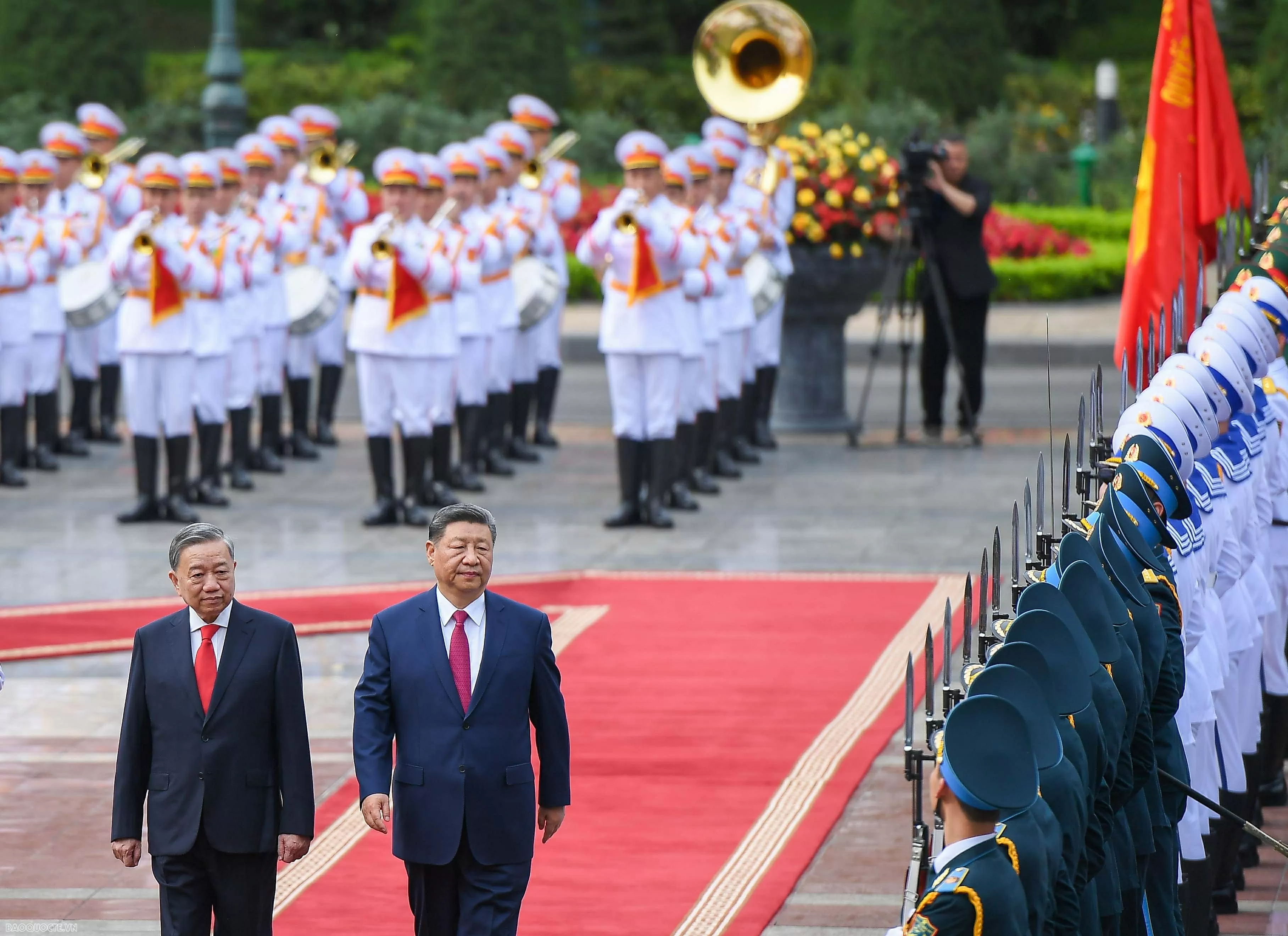 21 phát đại bác chào mừng Tổng Bí thư, Chủ tịch nước Tập Cận Bình thăm cấp Nhà nước Việt Nam