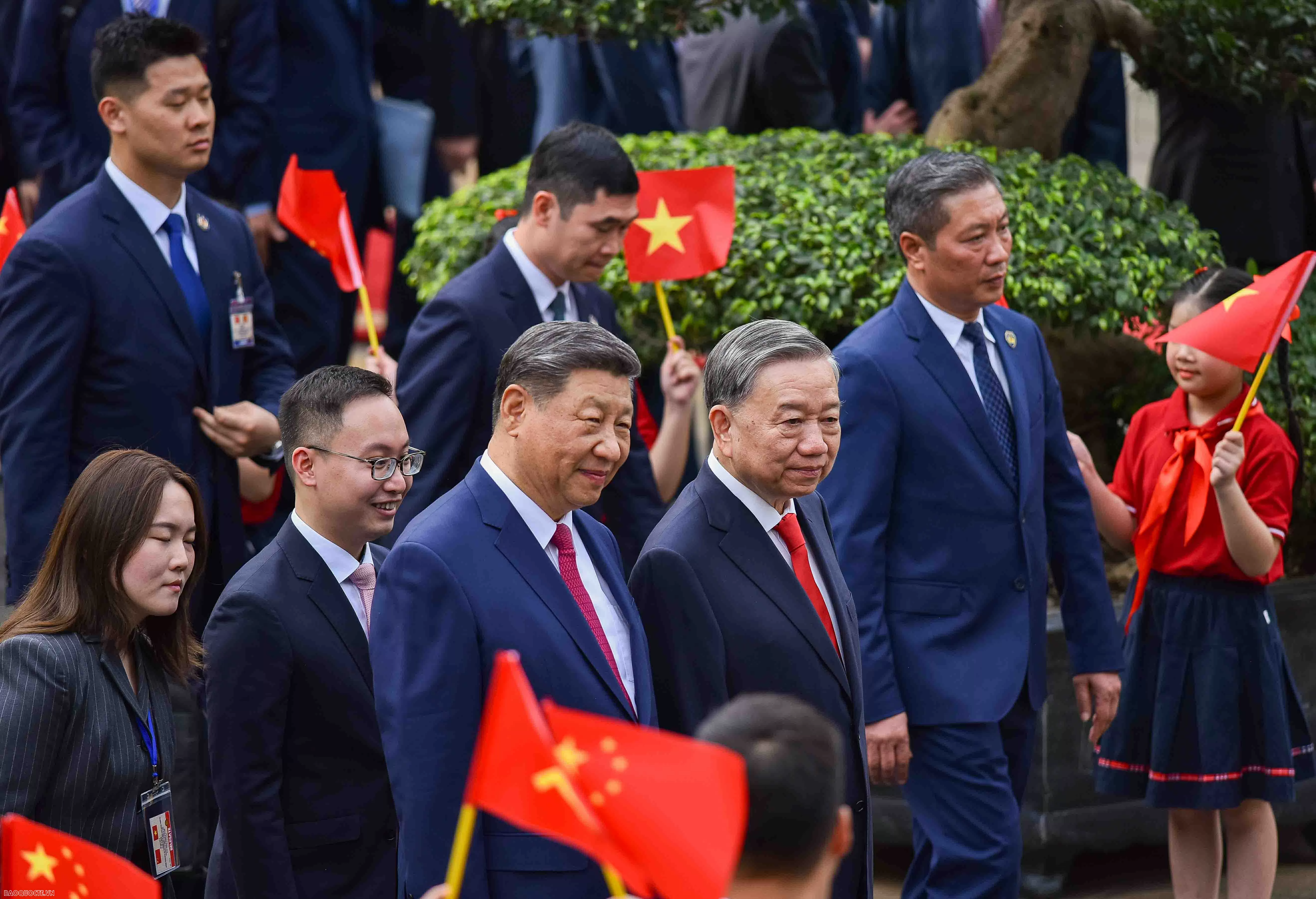 21 phát đại bác chào mừng Tổng Bí thư, Chủ tịch nước Tập Cận Bình thăm cấp Nhà nước Việt Nam 21 phát đại bác chào mừng Tổng Bí thư, Chủ tịch nước Tập Cận Bình thăm cấp Nhà nước Việt Nam