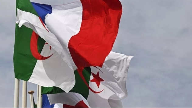 cang thang leo thang algeria truc xuat 12 nhan vien dai su quan phap paris doa dap tra