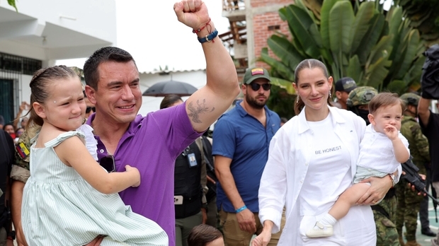 ecuador cuoc bau cu tong thong nga ngu ket qua phan anh trung thuc y chi nguoi dan