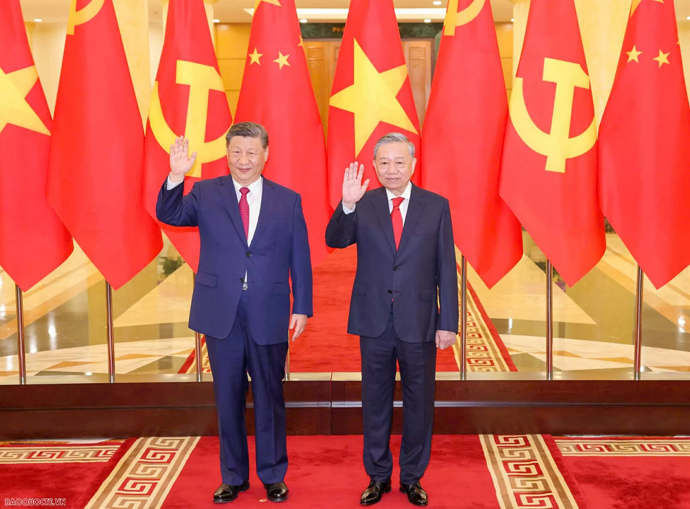 Tổng Bí thư Tô Lâm và Tổng Bí thư, Chủ tịch nước Tập Cận Bình chụp ảnh chung. (Ảnh: Nguyễn Hồng) Tổng Bí thư Tô Lâm và Tổng Bí thư, Chủ tịch nước Tập Cận Bình chụp ảnh chung. (Ảnh: Nguyễn Hồng)