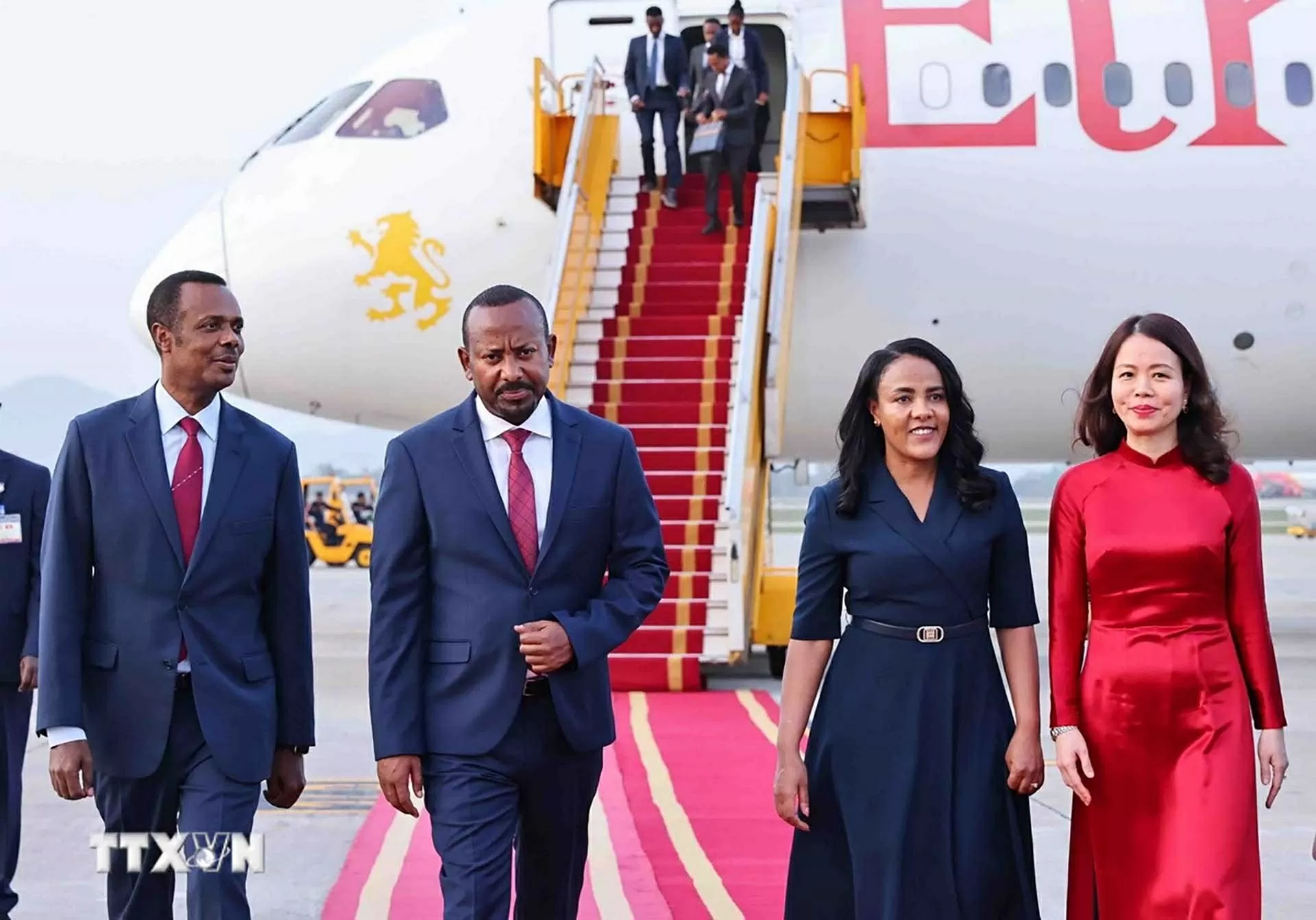 Thủ tướng Ethiopia và Phu nhân đến Hà Nội, bắt đầu chuyến thăm chính thức Việt Nam