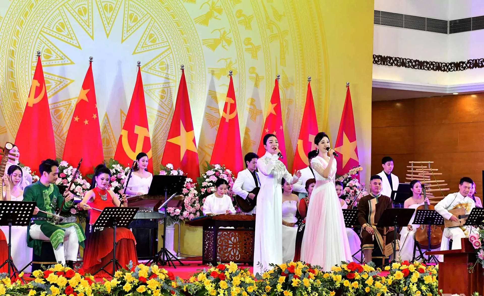 Chiêu đãi trọng thể chào mừng Tổng Bí thư, Chủ tịch nước Trung Quốc Tập Cận Bình Chiêu đãi trọng thể chào mừng Tổng Bí thư, Chủ tịch nước Trung Quốc Tập Cận Bình