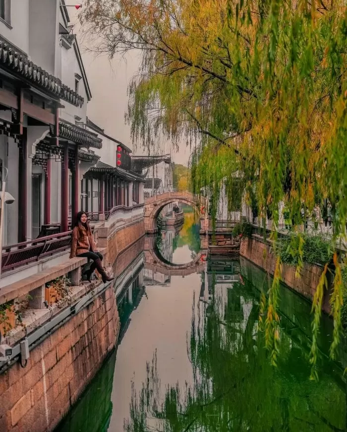 Khung cảnh cổ kính, trầm mặc của con phố cổ. (Nguồn: incyvincyspider) Khung cảnh cổ kính, trầm mặc của con phố cổ. (Nguồn: incyvincyspider)