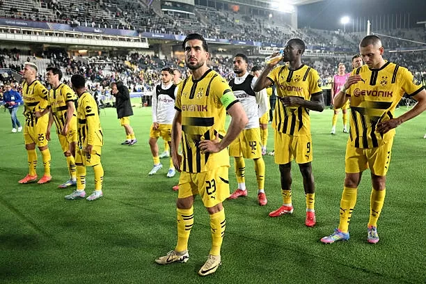 Dortmund cần một phép màu để loại Barca.