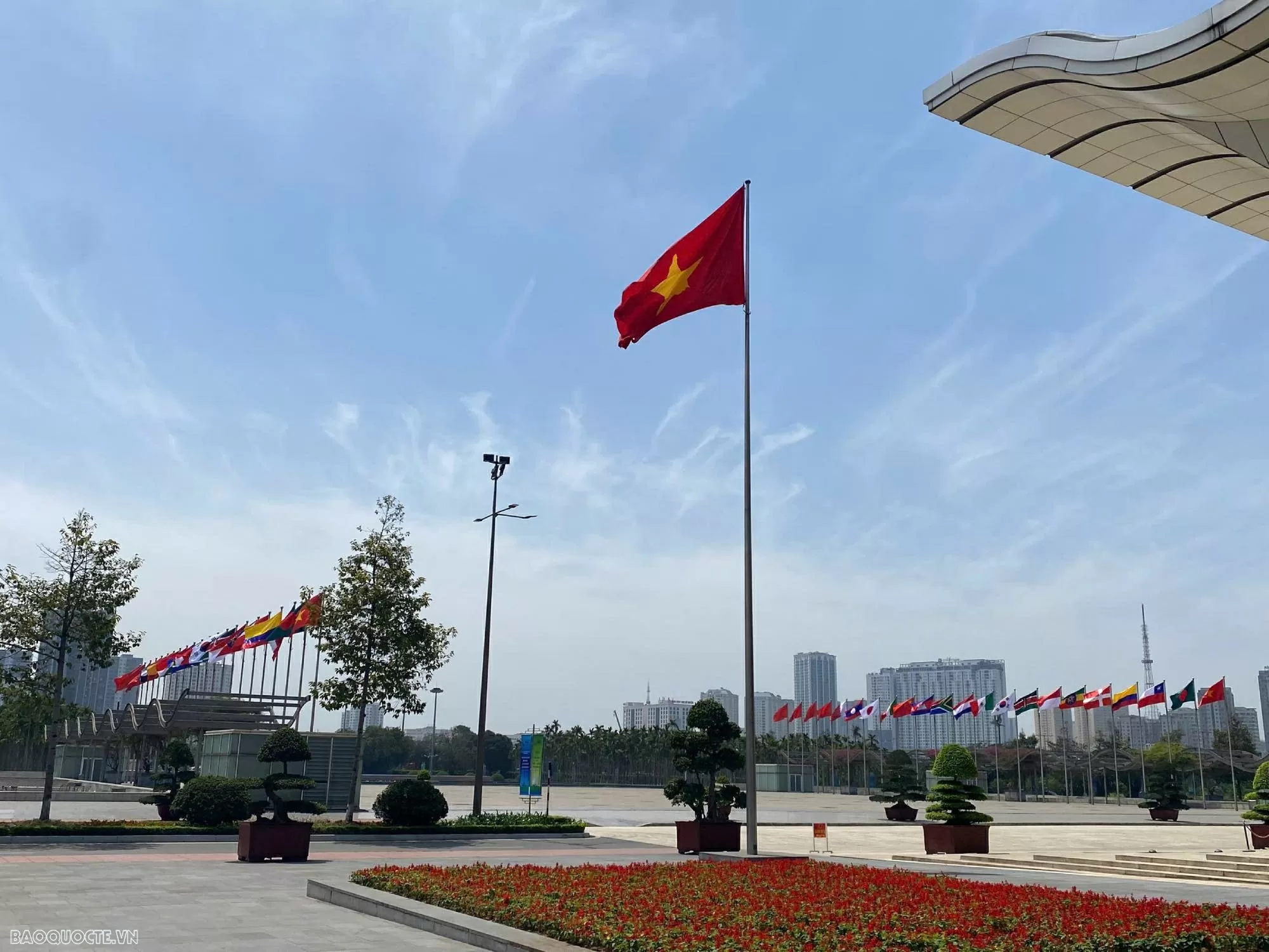 Với công tác chuẩn bị chuyên nghiệp, chỉn chu, Hội nghị thượng đỉnh Đối tác vì tăng trưởng xanh lần thứ tư P4G 2025 được kỳ vọng không chỉ thúc đẩy tiến trình trao đổi, hợp tác hiệu quả vì mục tiêu tăng trưởng xanh và phát triển bền vững, mà còn là cơ hội để nâng cao quan hệ đối tác chiến lược giữa các quốc gia, tổ chức quốc tế trong nỗ lực ứng phó với các vấn đề chung của nhân loại. (Ảnh: Việt Hoàng)