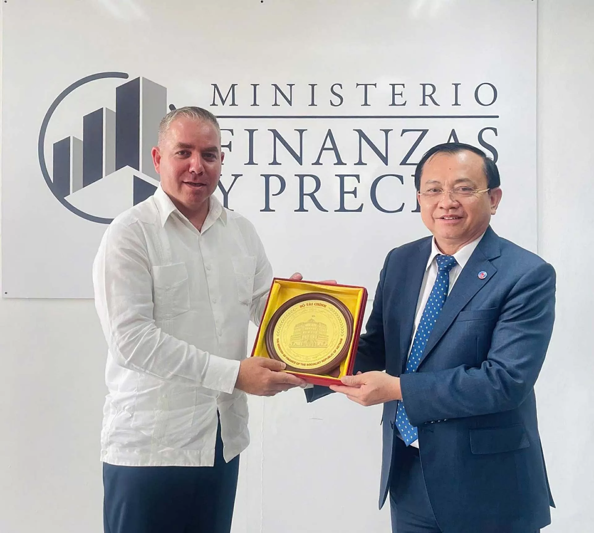 Việt Nam và Cuba đẩy mạnh hợp tác qua chuyến thăm ý nghĩa