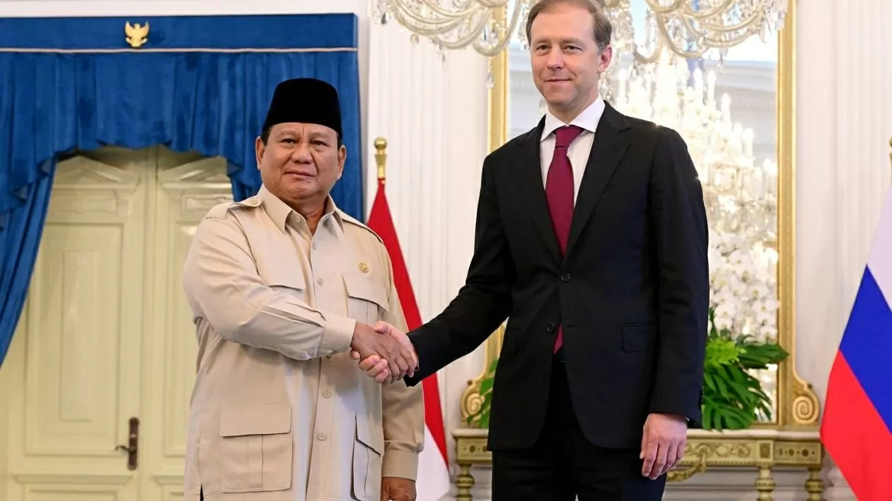 Tổng thống Indonesia Prabowo Subianto tiếp Phó Thủ tướng thứ nhất Nga Denis Manturov tại Cung điện Merdeka, thủ đô Jakarta vào chiều 15/4/2025. (Nguồn: Jakarta Post)