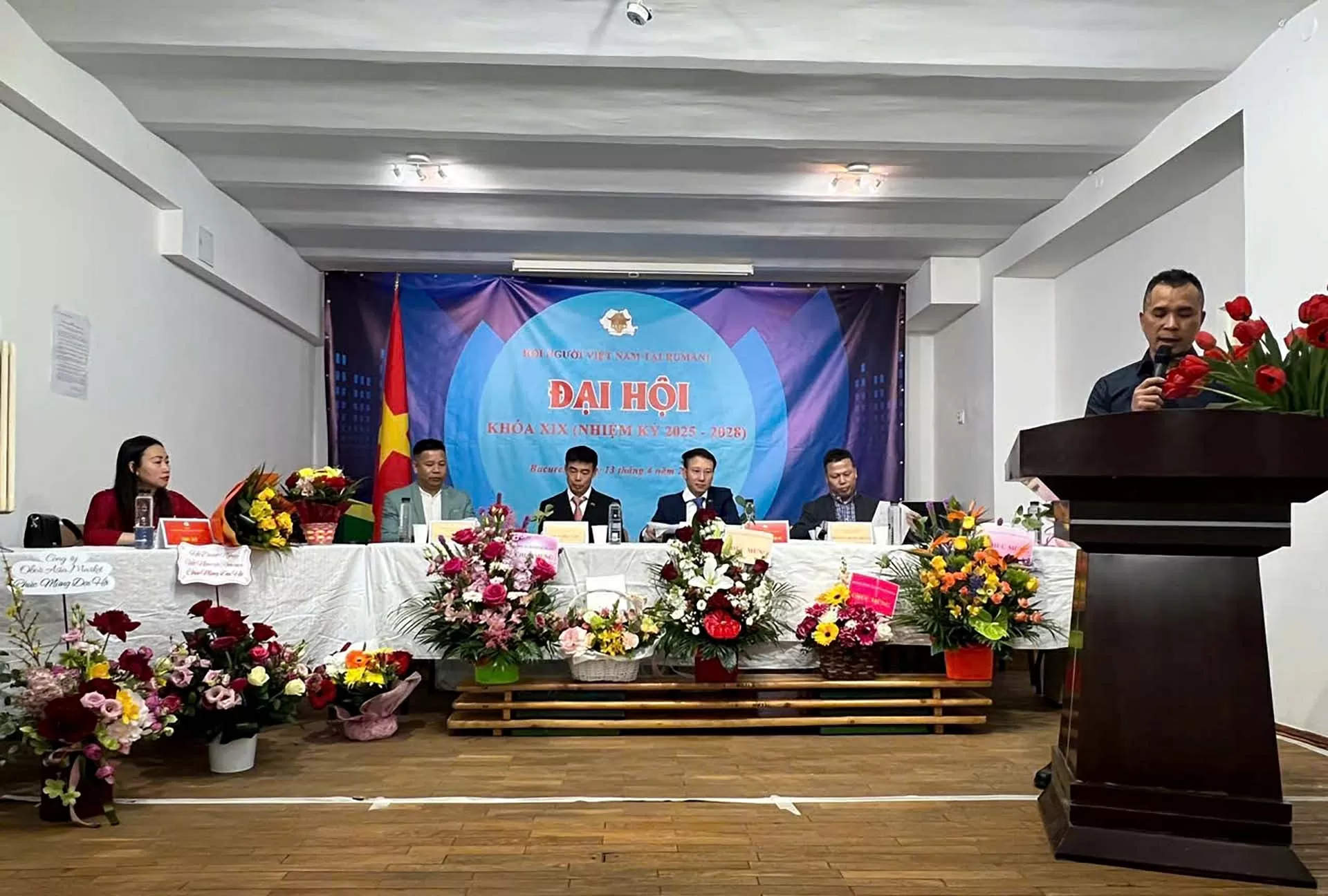 Hội người Việt Nam tại Romania tổ chức Đại hội lần thứ 19 Hội người Việt Nam tại Romania tổ chức Đại hội lần thứ 19