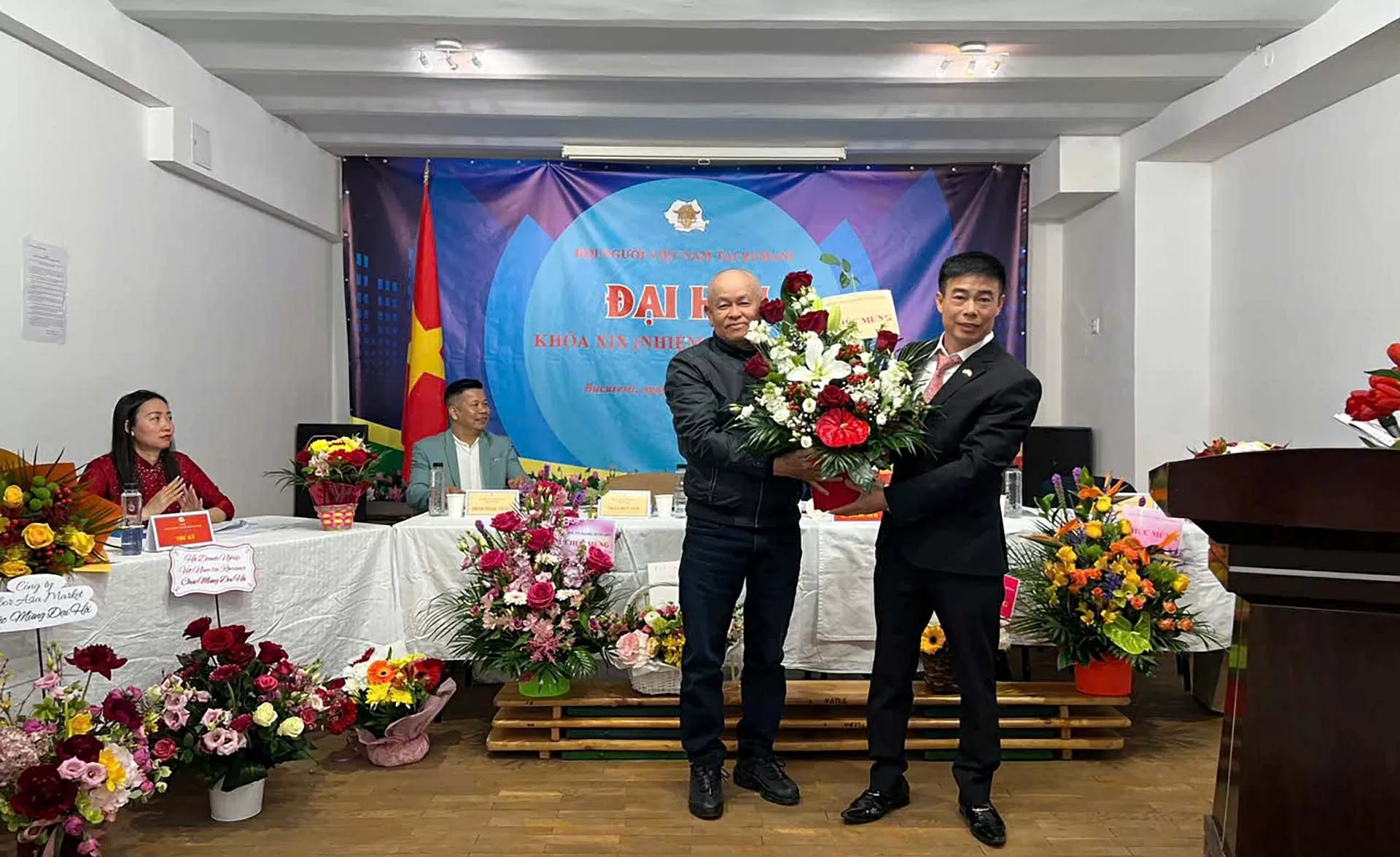 Hội người Việt Nam tại Romania tổ chức Đại hội lần thứ 19 Hội người Việt Nam tại Romania tổ chức Đại hội lần thứ 19