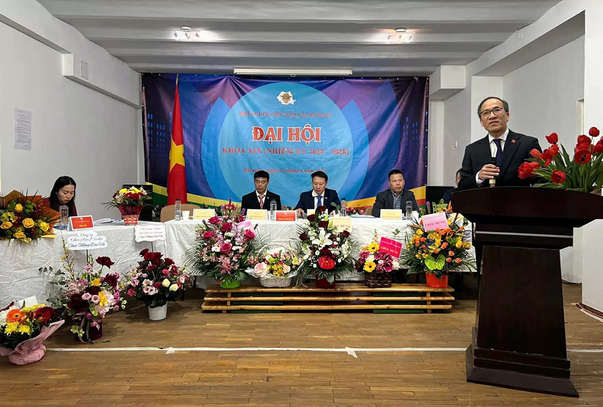 Hội người Việt Nam tại Romania tổ chức Đại hội lần thứ 19 Hội người Việt Nam tại Romania tổ chức Đại hội lần thứ 19