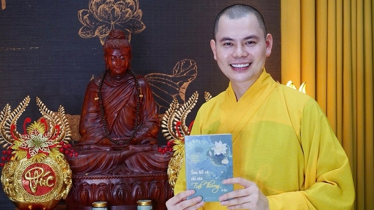 Giảng sư ra sách với lời nhắn nhủ học lại cách yêu thương