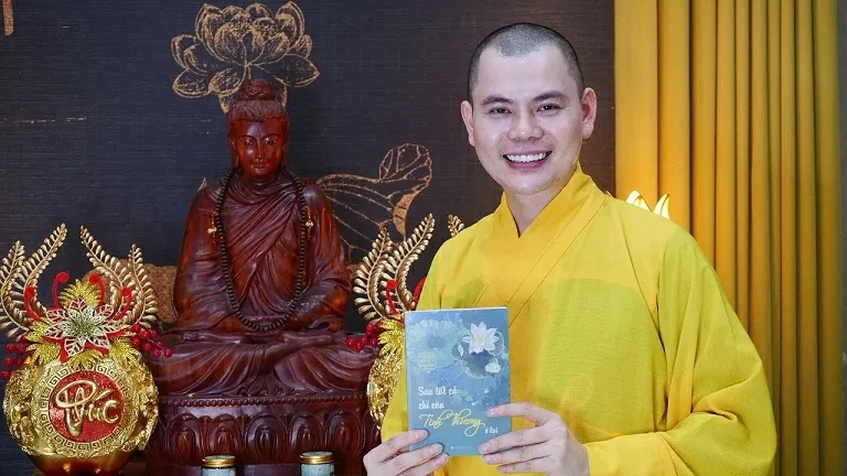 Giảng sư ra sách với lời nhắn nhủ học lại cách yêu thương Giảng sư ra sách với lời nhắn nhủ học lại cách yêu thương