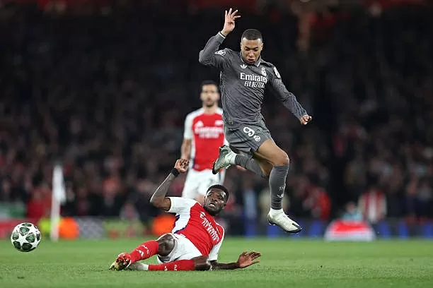 Real Madrid buộc phải chơi Nhận định bóng đá, dự đoán tỷ số Real Madrid vs Arsenal: Cuộc chiến cân não