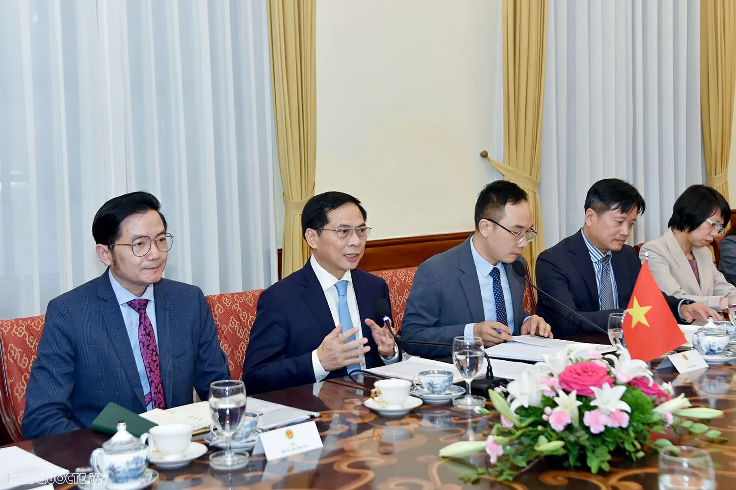 Bộ trưởng Ngoại giao Cho Tae-yul: Thành công trong phát triển kinh tế của Việt Nam cũng là thành công của Hàn Quốc Bộ trưởng Ngoại giao Cho Tae-yul: Thành công trong phát triển kinh tế của Việt Nam cũng là thành công của Hàn Quốc