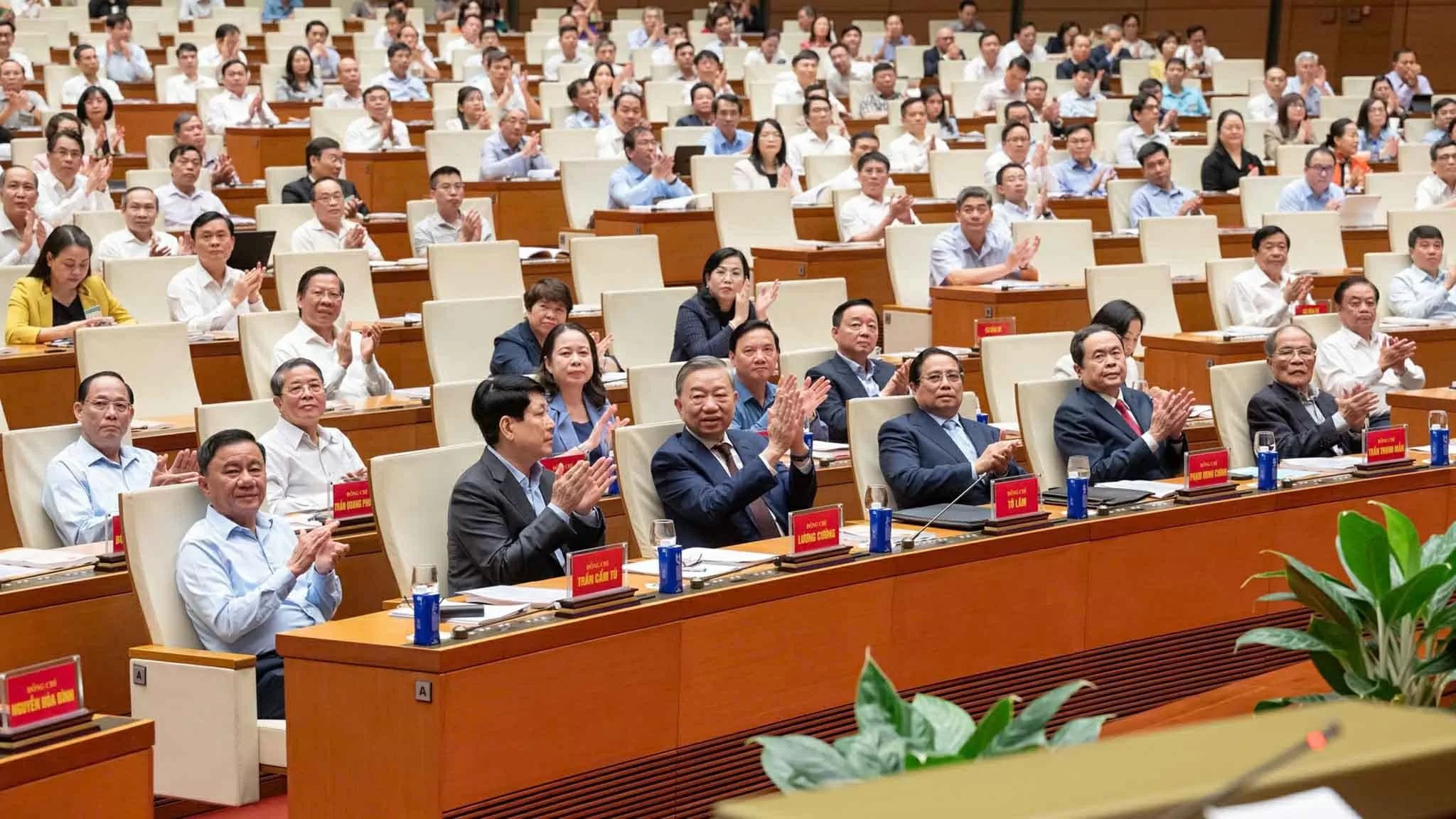 Xác định quyết tâm chính trị cao nhất trong lãnh đạo, chỉ đạo thực hiện Nghị quyết Hội nghị Trung ương 11 Xác định quyết tâm chính trị cao nhất trong lãnh đạo, chỉ đạo thực hiện Nghị quyết Hội nghị Trung ương 11