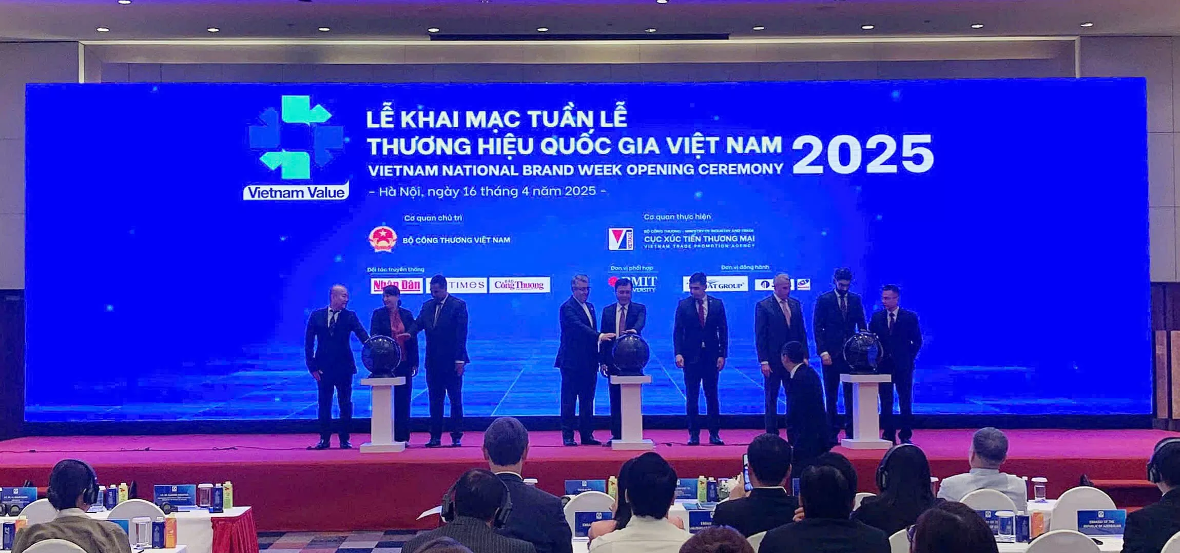 Tuần lễ Thương hiệu Quốc gia Việt Nam 2025: Bứt phá từ đổi mới sáng tạo Tuần lễ Thương hiệu Quốc gia Việt Nam 2025: Bứt phá từ đổi mới sáng tạo