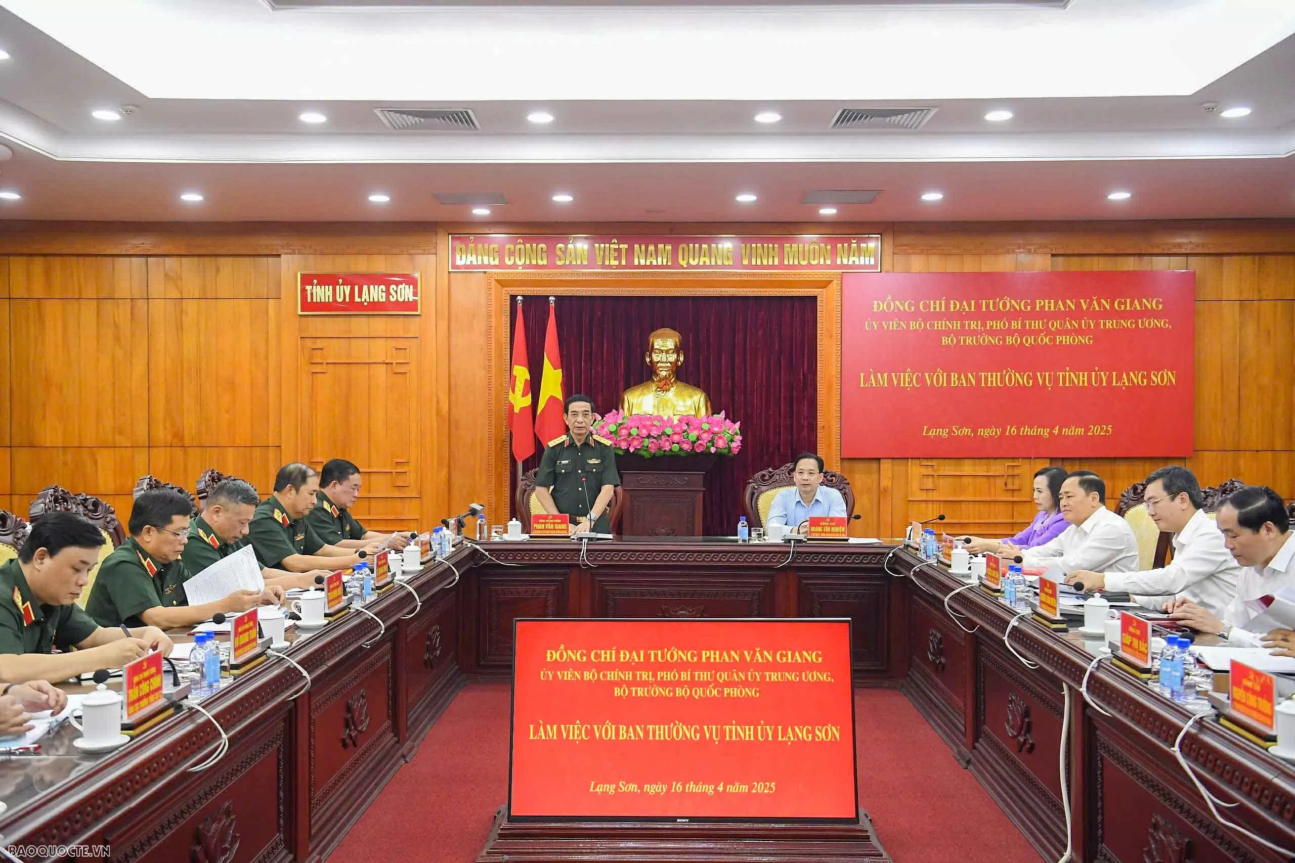 Bộ trưởng Quốc phòng lưu ý Lạng Sơn quán triệt, thực hiện nghiêm kết luận của Trung ương về quân sự, quốc phòng Đại tướng Phan Văn Giang, Bộ trưởng Bộ Quốc phòng làm việc với Ban Thường vụ Tỉnh ủy Lạng Sơn