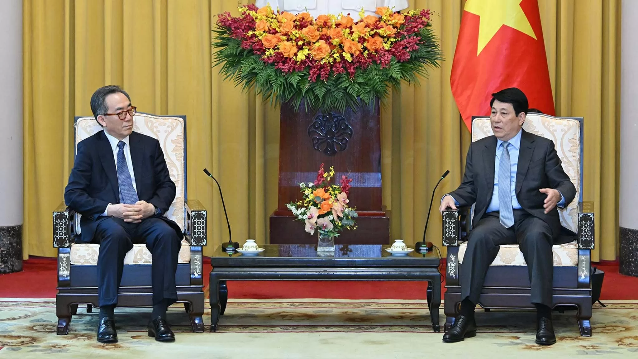Chủ tịch nước Lương Cường tiếp Bộ trưởng Ngoại giao Hàn Quốc Chủ tịch nước Lương Cường tiếp Bộ trưởng Ngoại giao Hàn Quốc