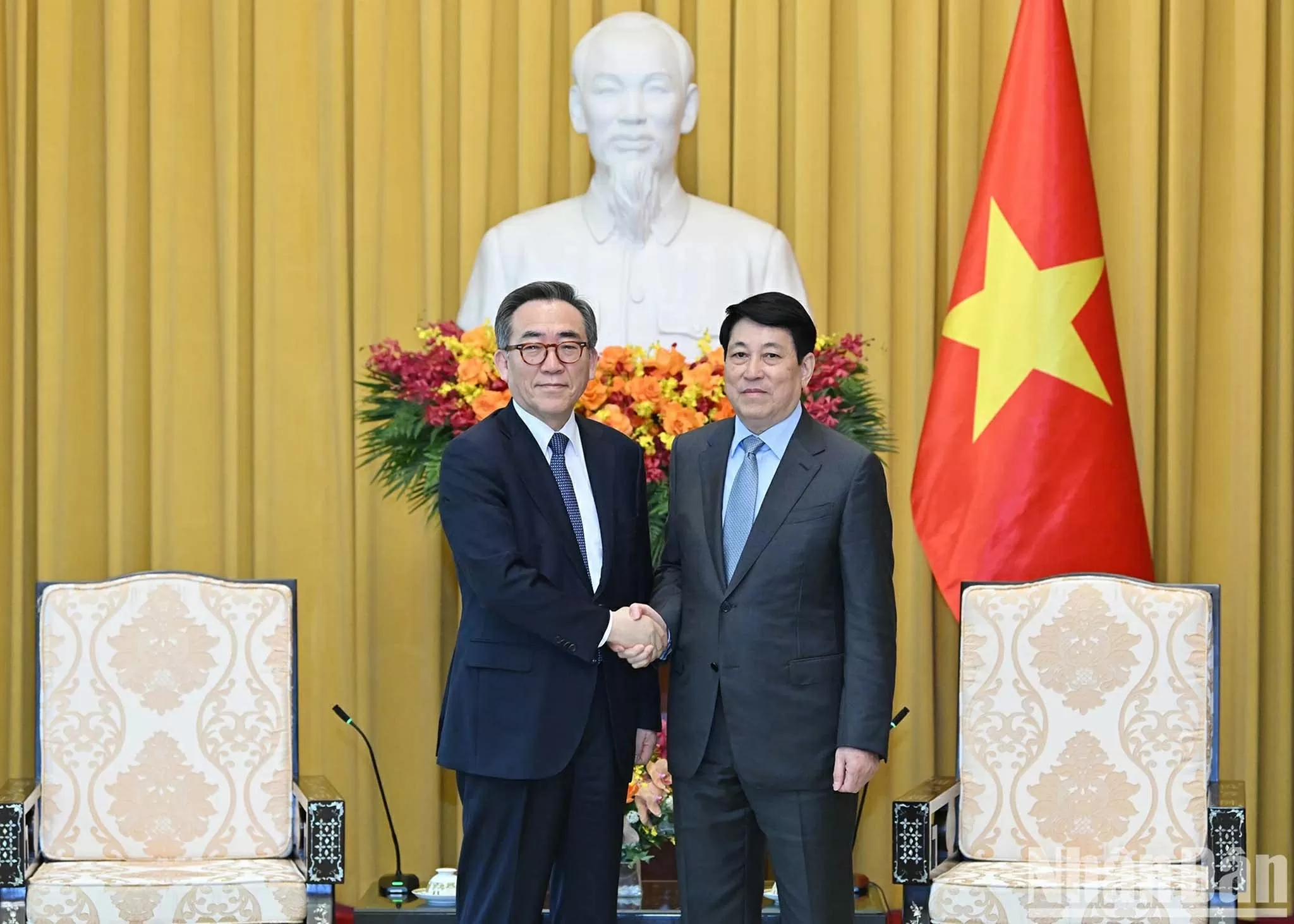Chủ tịch nước Lương Cường tiếp Bộ trưởng Ngoại giao Hàn Quốc Chủ tịch nước Lương Cường tiếp Bộ trưởng Ngoại giao Hàn Quốc