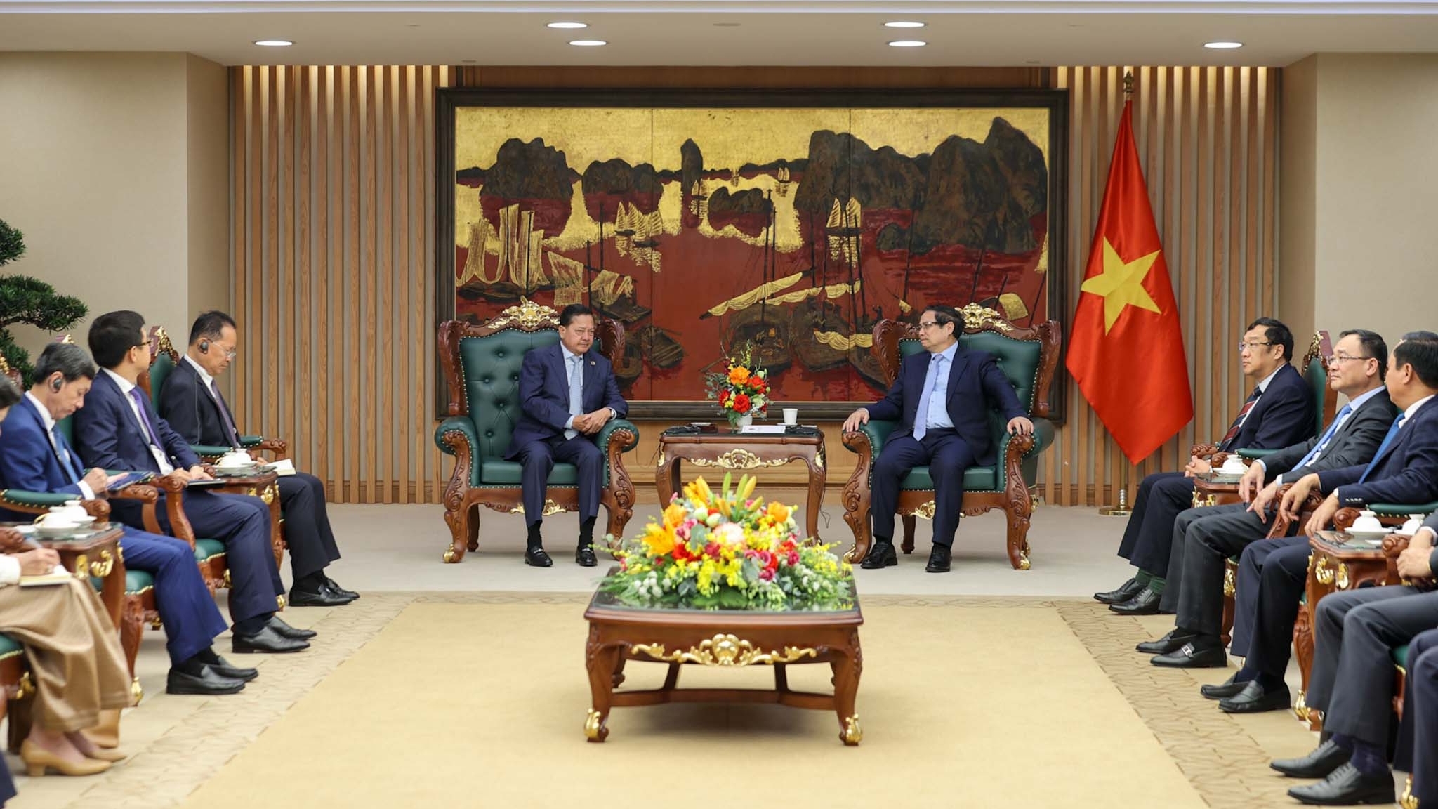 thu tuong pham minh chinh tiep pho thu tuong campuchia neth savoeun nhan dip tham du hoi nghi thuong dinh p4g