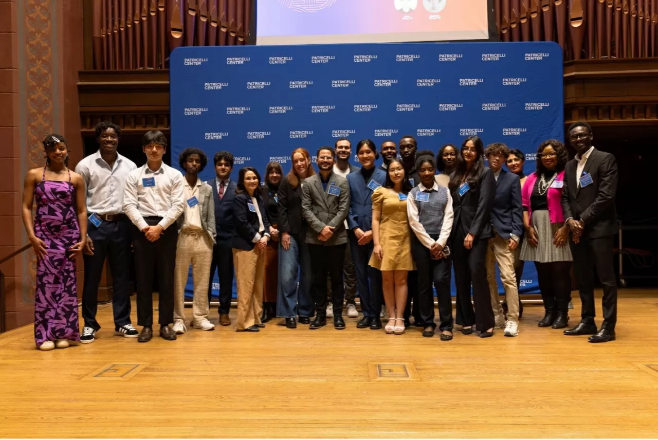 Tường Anh, sáng lập và chủ nhiệm NNTT Malaysia tại buổi thuyết trình vòng chung kết, cuộc thi khởi nghiệp New Venture Award tại Đại học Wesleyan, Mỹ