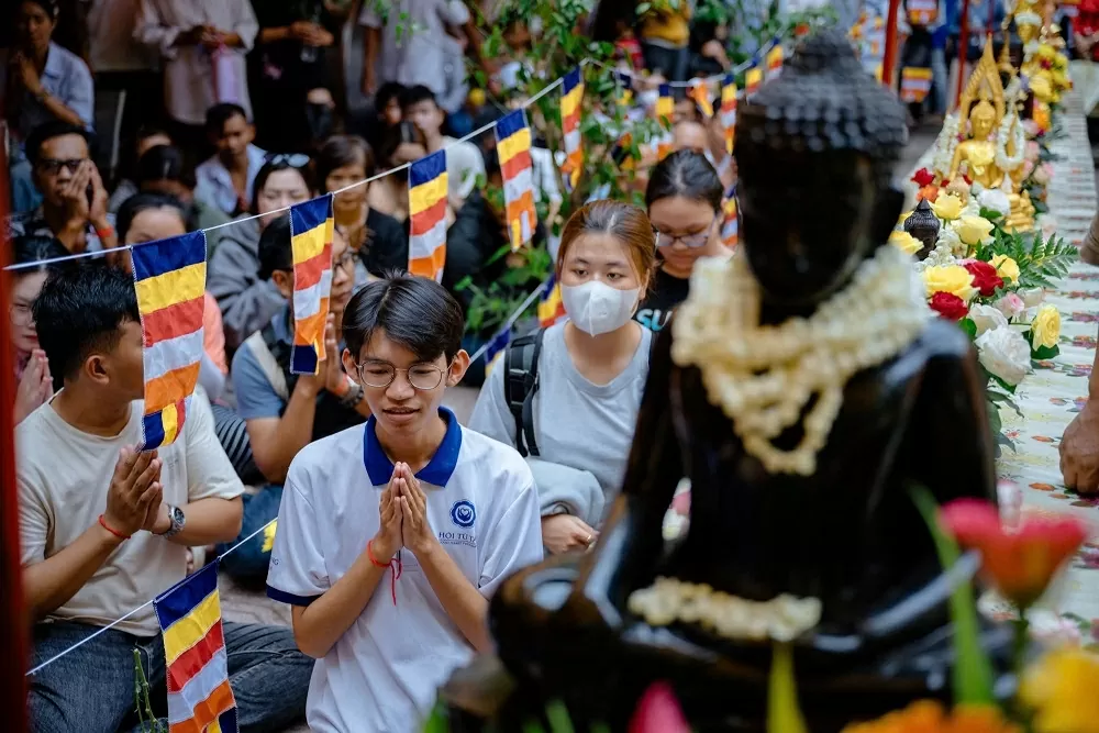 Đồng bào Khmer tại TP. Hồ Chí Minh đón Tết Chol Chnam Thmay ở chùa Candaransi Đồng bào Khmer tại TP. Hồ Chí Minh đón Tết Chol Chnam Thmay ở chùa Candaransi
