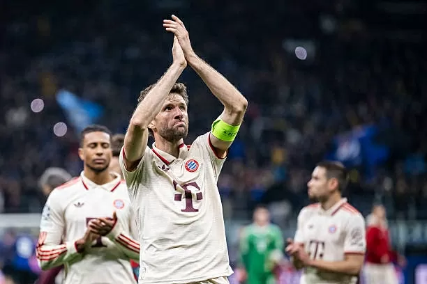 Muller cân bằng thành tích của Messi ở trận UEFA Champions League cuối cùng