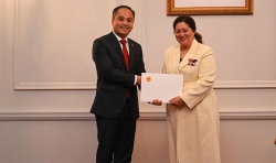 Đại sứ Phan Minh Giang trình Thư ủy nhiệm lên Toàn quyền New Zealand Cindy Kiro