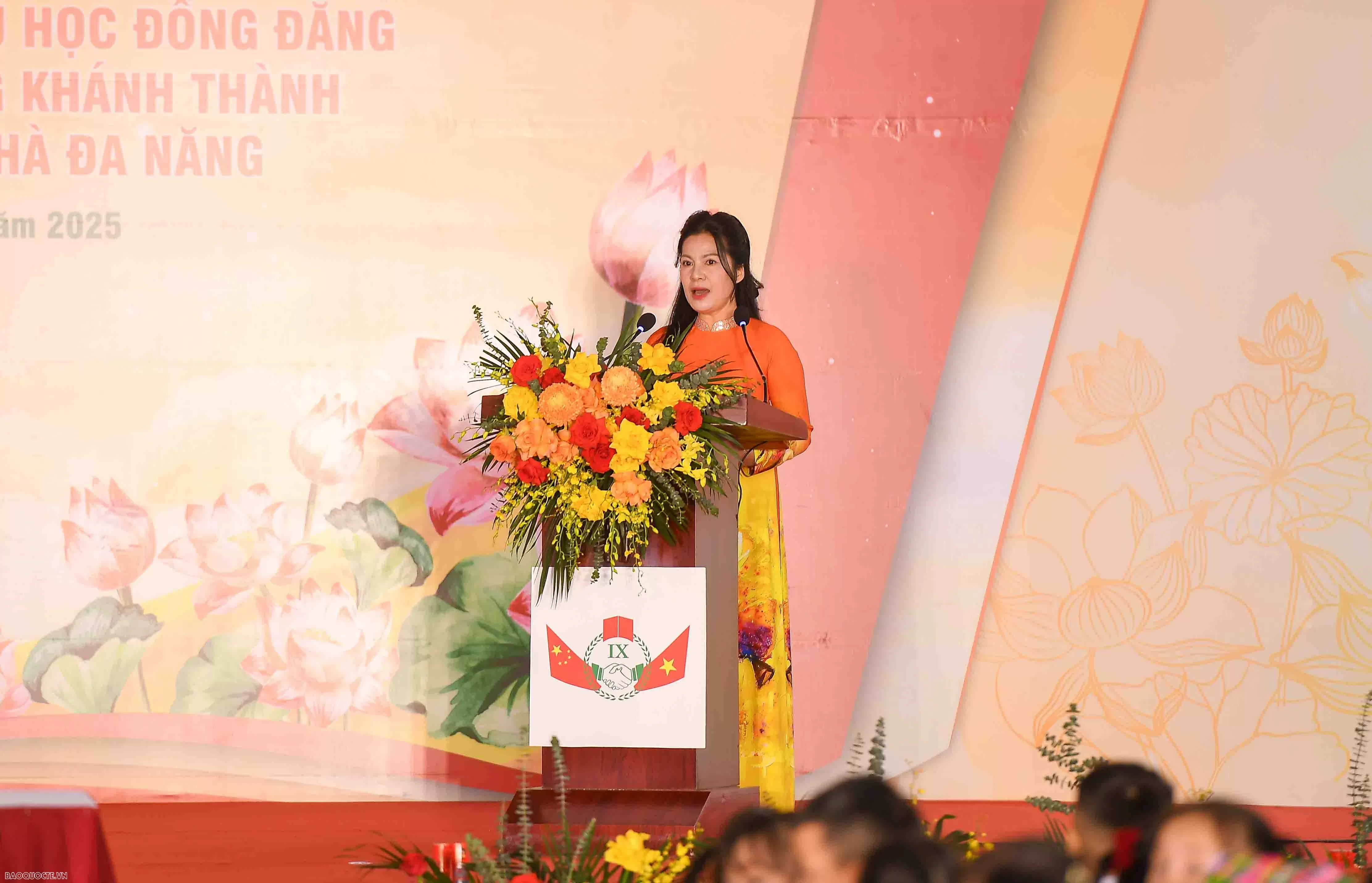 Tình cảm đặc biệt của thầy và trò trường Tiểu học Đồng Đăng dành cho hai Bộ trưởng Quốc phòng Việt Nam và Trung Quốc