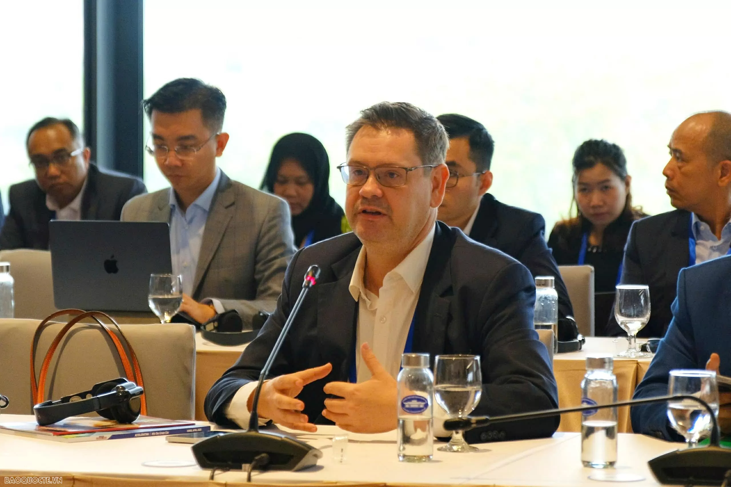 Ông Andrew Fairthorne, Tổng giám đốc Công ty Stride chia sẻ. (Ảnh: Bích Quyên) Ông Andrew Fairthorne, Tổng giám đốc Công ty Stride chia sẻ. (Ảnh: Bích Quyên)