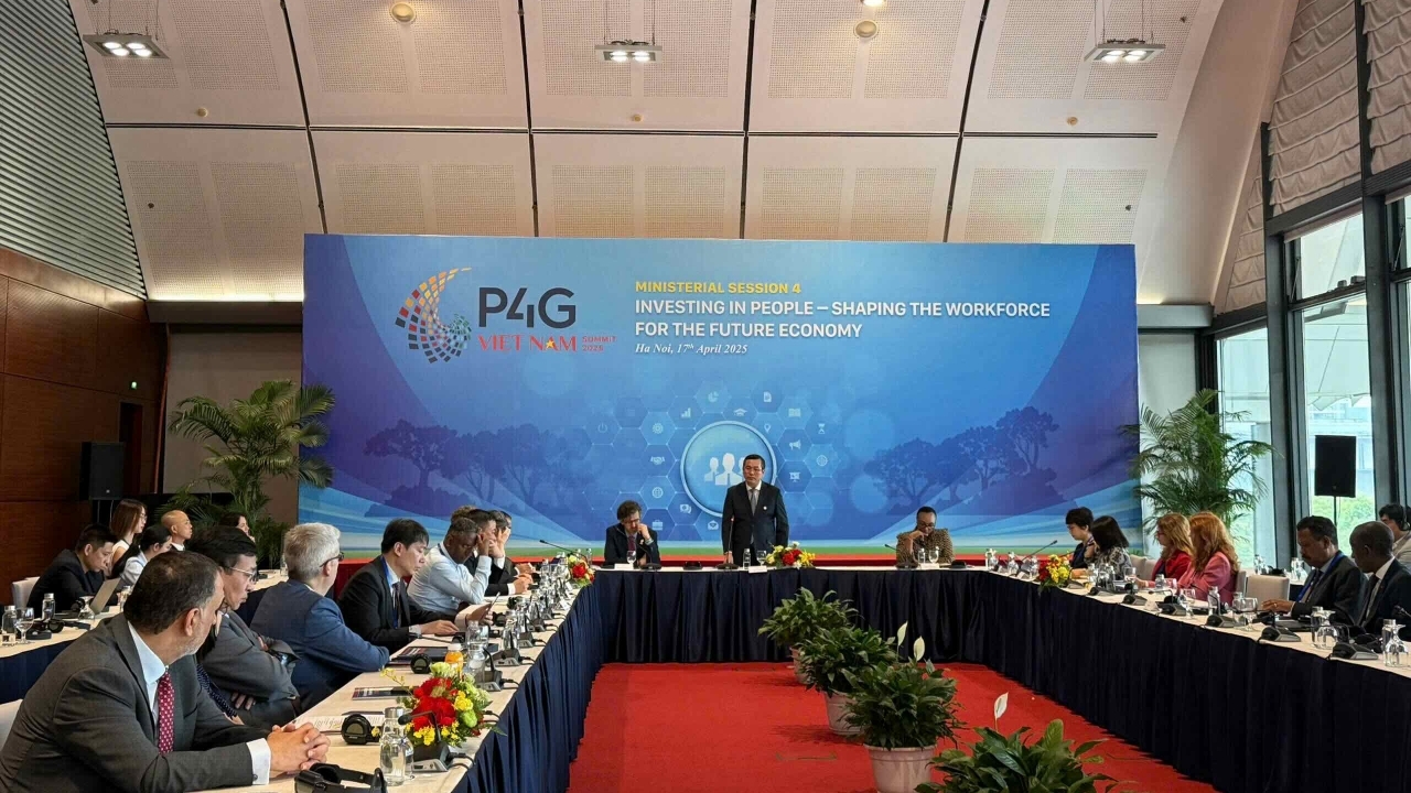 dau tu nguo n lao dong co ky nang kien tao tuong lai be n vung toa n dien va thinh vuong