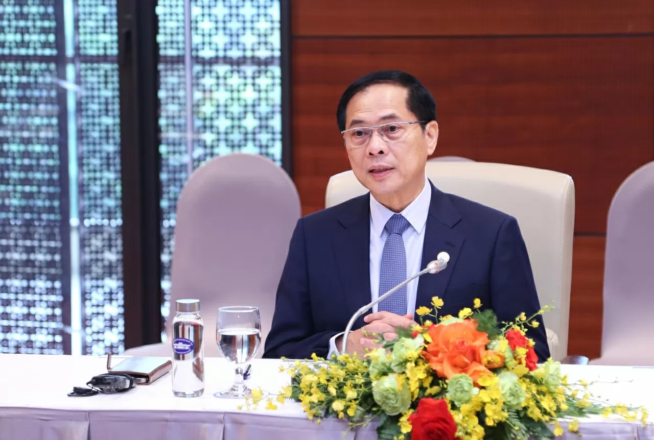 Phó Thủ tướng Bùi Thanh Sơn đánh giá cao Chính phủ Colombia đã ủng hộ Việt Nam tổ chức thành công Hội nghị P4G, góp phần vào nỗ lực chung toàn cầu thực hiện các mục tiêu tăng trưởng xanh và bền vững. (Ảnh: Thành Long)