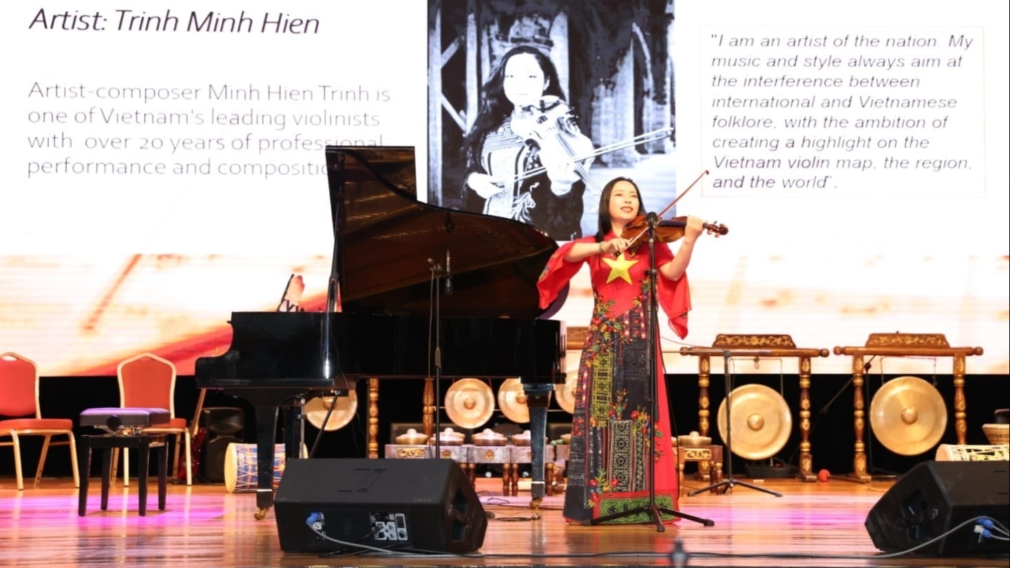 hoa nhac huu nghi viet nam brunei ky niem 50 nam ngay thong nhat dat nuoc