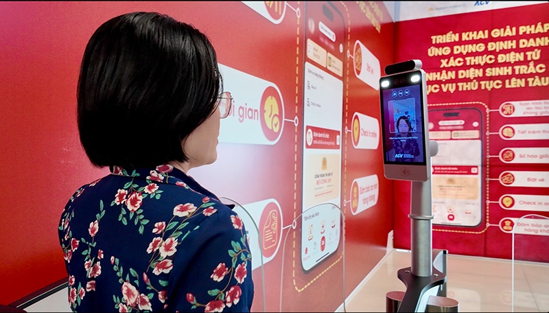 vietnam airlines tien phong ung dung dinh danh va xac thuc dien tu toan trinh trong thu tuc bay