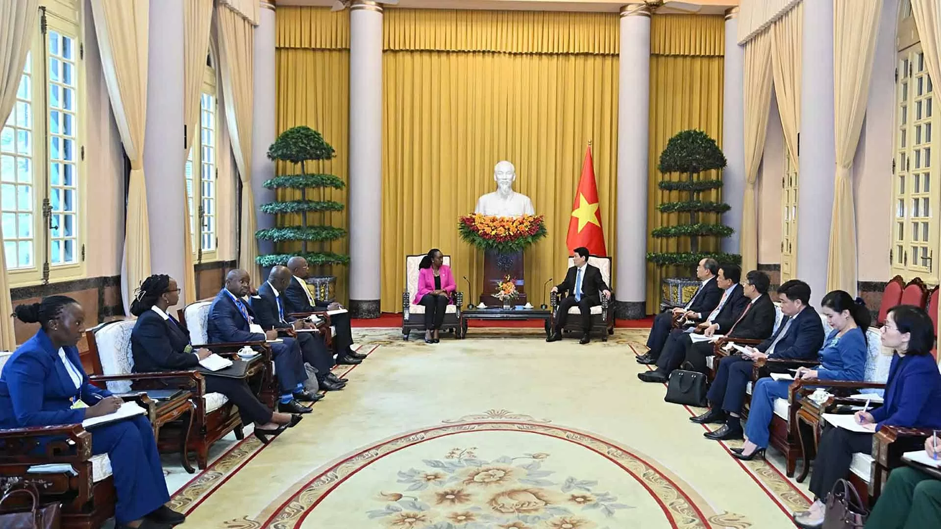 Chủ tịch nước Lương Cường tiếp Bộ trưởng Quốc phòng Kenya