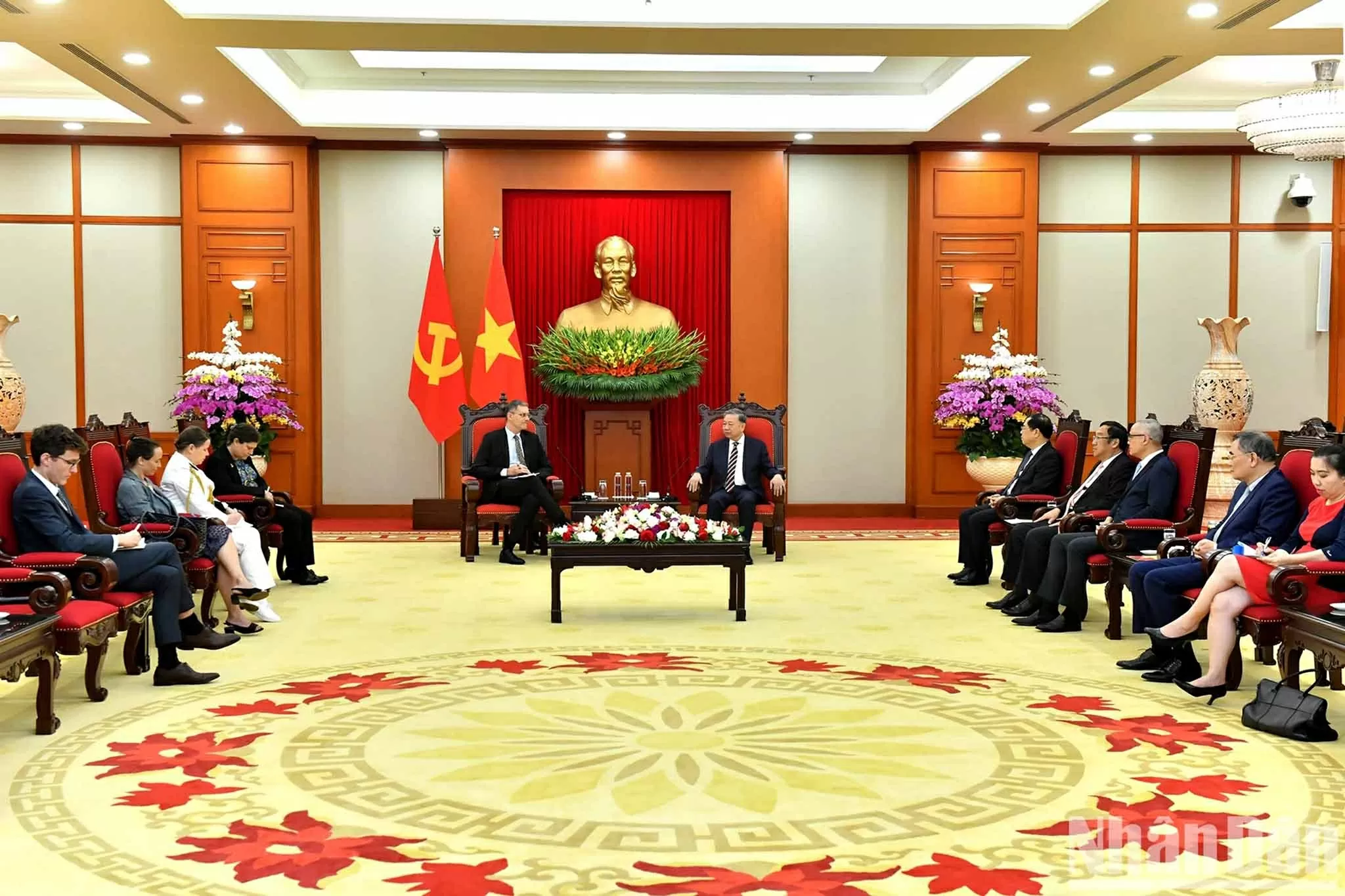 Việt Nam-Pháp thúc đẩy mạnh mẽ thương mại song phương và mở cửa hơn nữa thị trường mỗi bên Việt Nam-Pháp thúc đẩy mạnh mẽ thương mại song phương và mở cửa hơn nữa thị trường mỗi bên