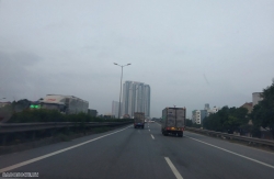 Tại sao lái xe ô tô trên đường cao tốc khó hơn so với trong phố?